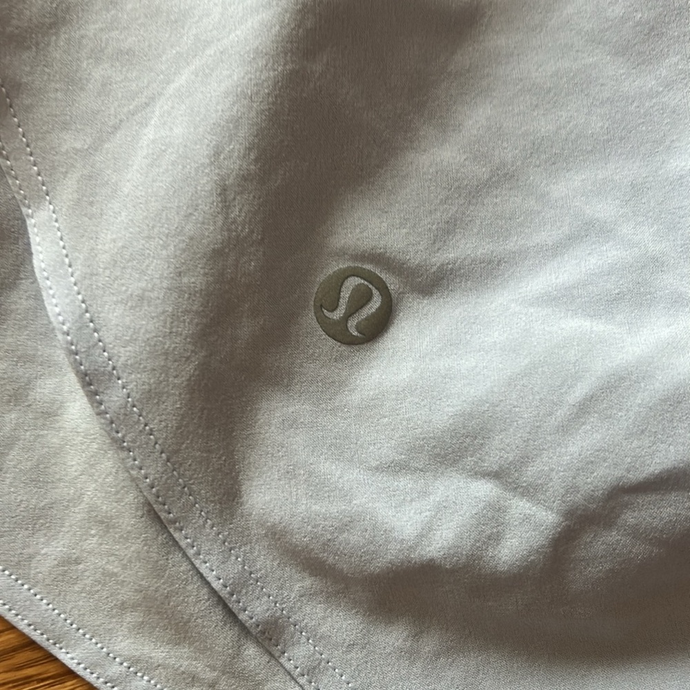 Lululemon skort size 2 - Picture 4 of 6